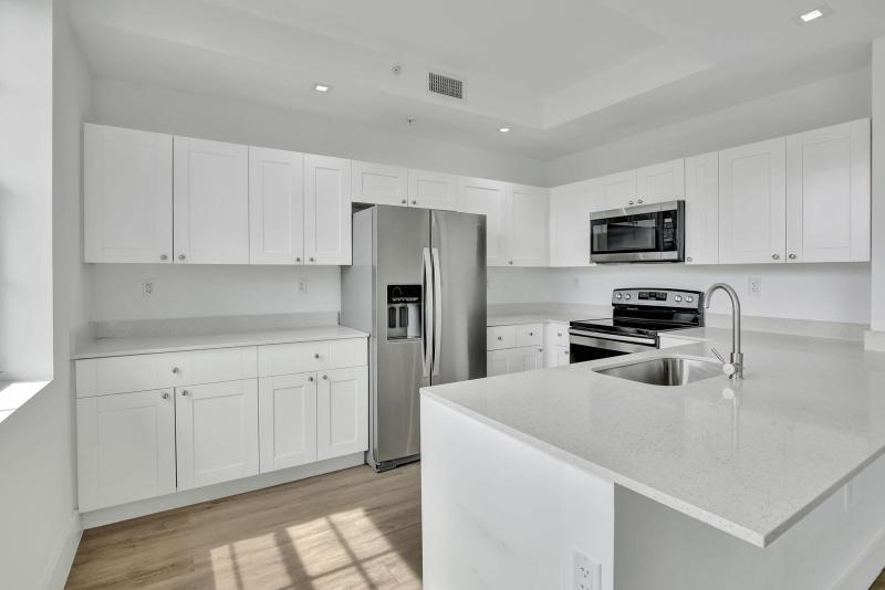  Condo & Townhome Photos