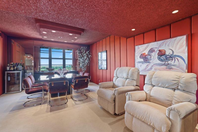  Condo & Townhome Photos
