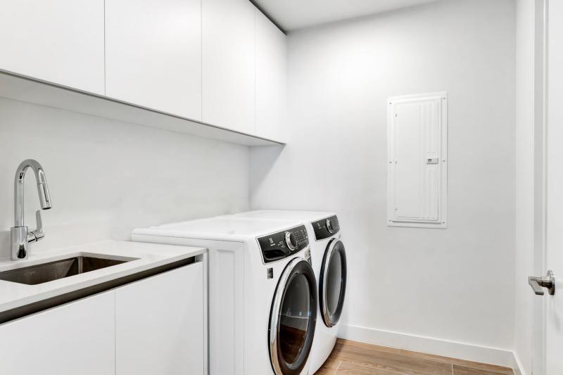  Condo & Townhome Photos