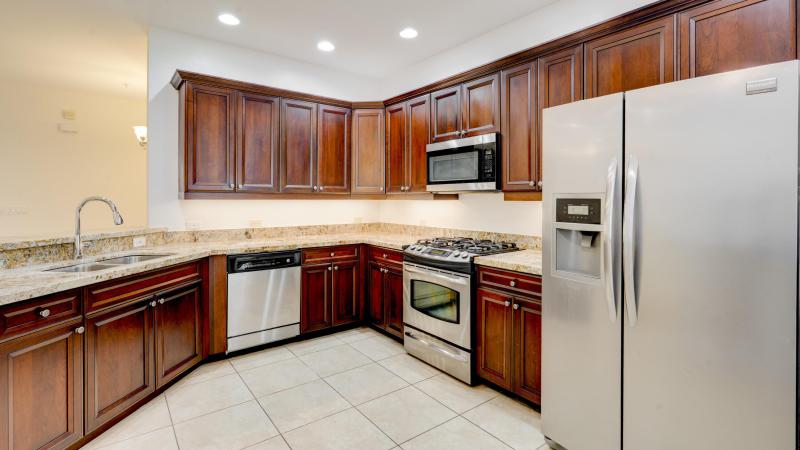  Condo & Townhome Photos