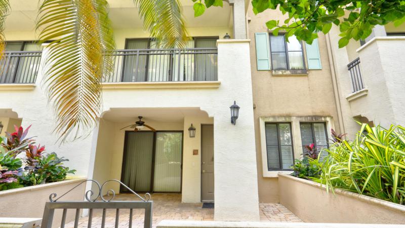  Condo & Townhome Photos