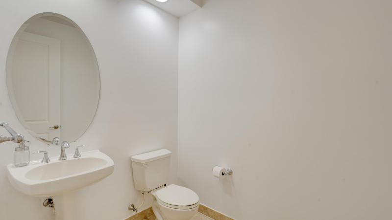  Condo & Townhome Photos