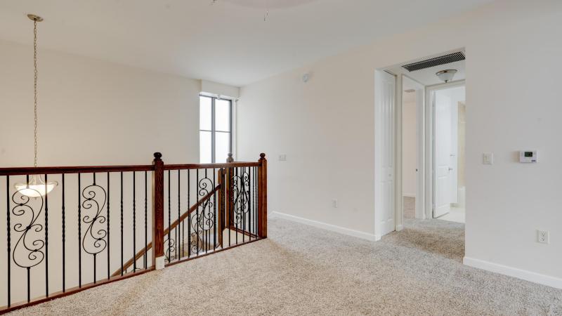  Condo & Townhome Photos