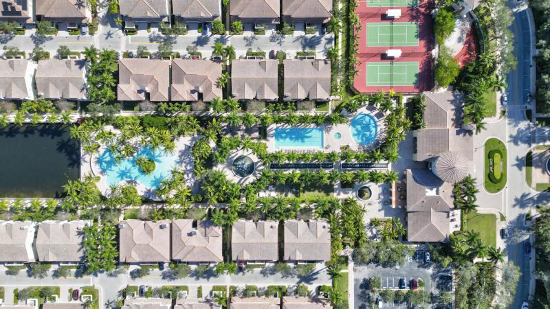  Condo & Townhome Photos