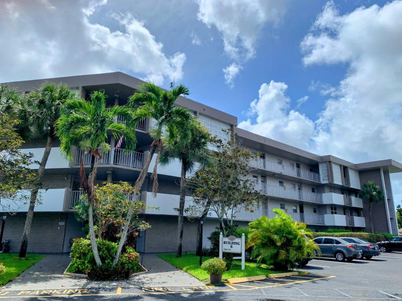  Condo & Townhome Photos