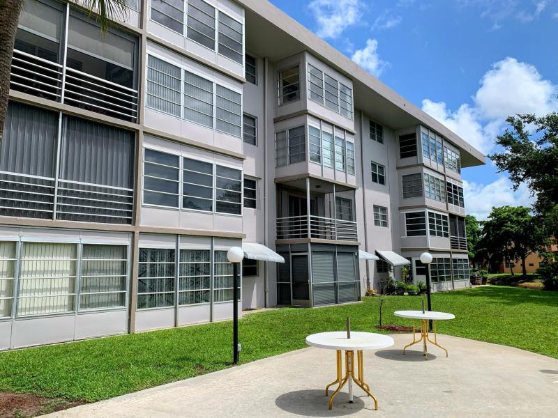  Condo & Townhome Photos