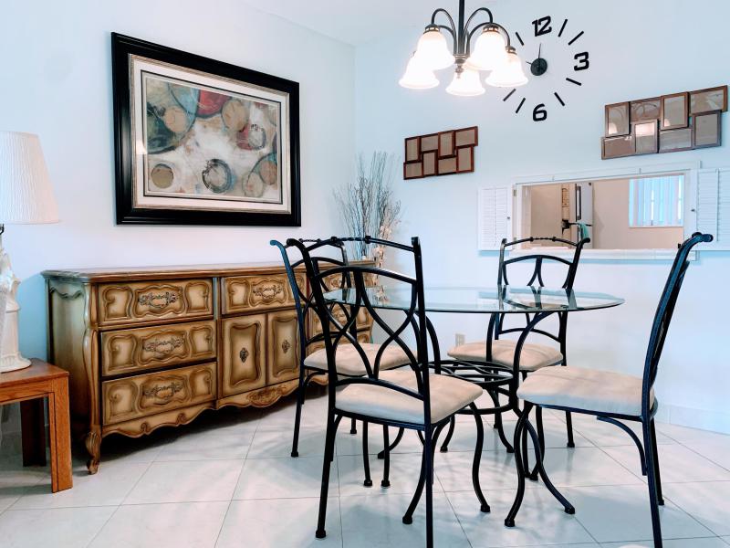  Condo & Townhome Photos