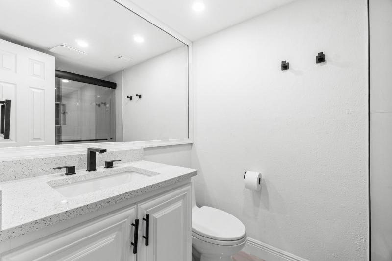  Condo & Townhome Photos