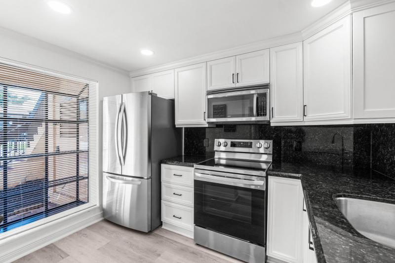 Condo & Townhome Photos