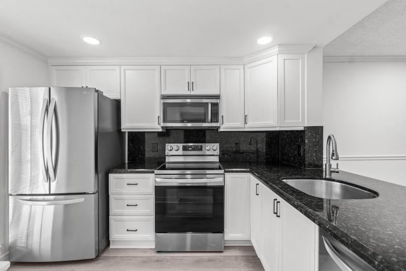  Condo & Townhome Photos