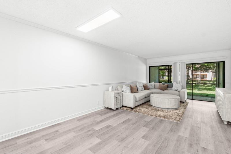  Condo & Townhome Photos