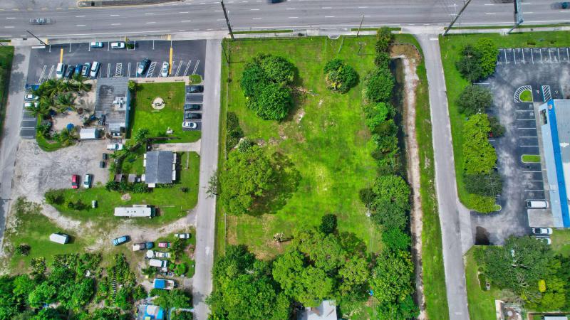  Commercial & Industrial Land Images 