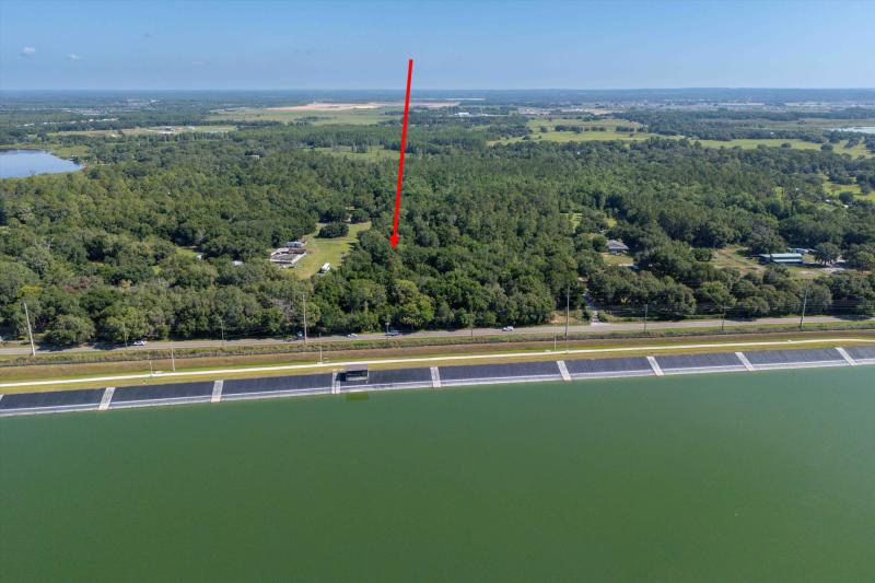  Commercial & Industrial Land Images 