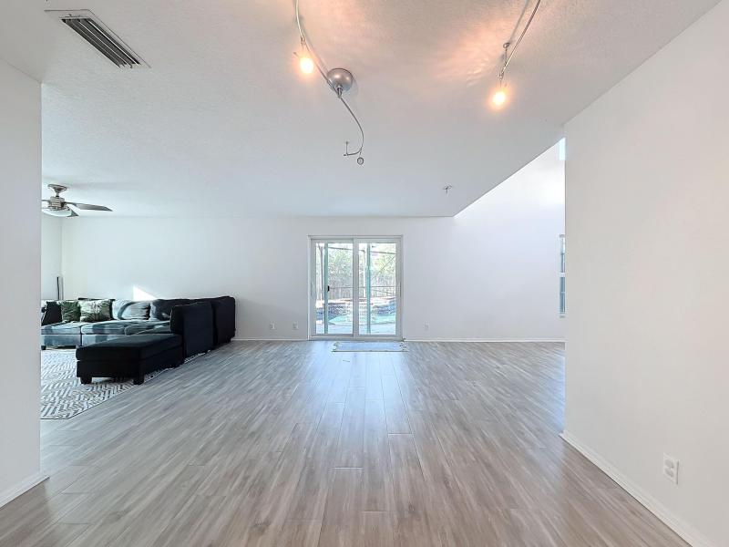  Single Family Homes Photo 9:  Margate,  FL 33063