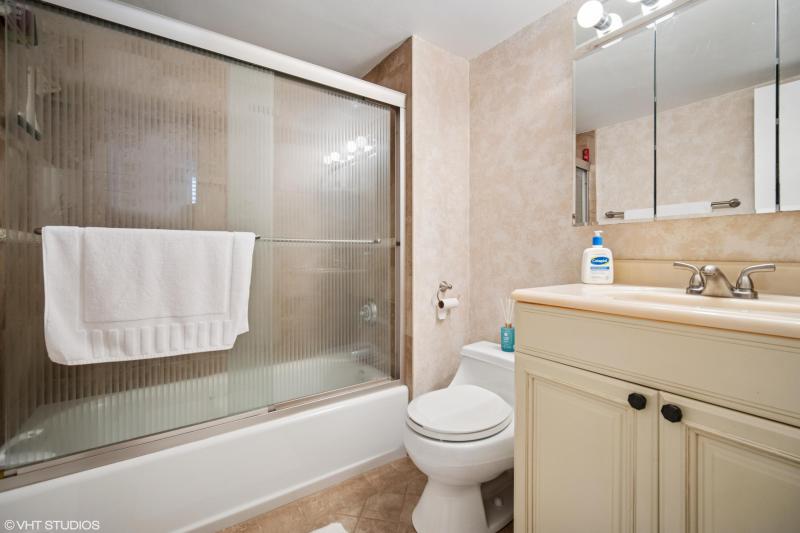  Condo & Townhome Photos