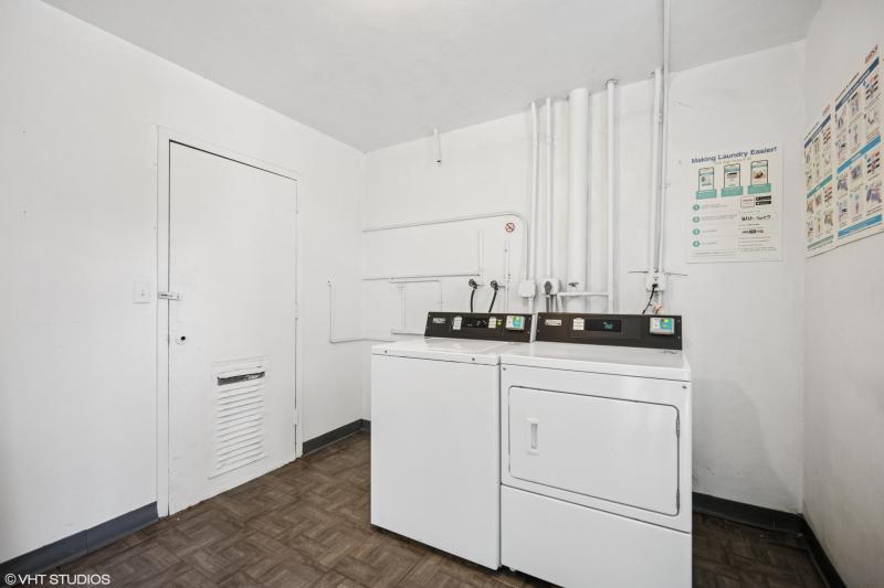  Condo & Townhome Photos