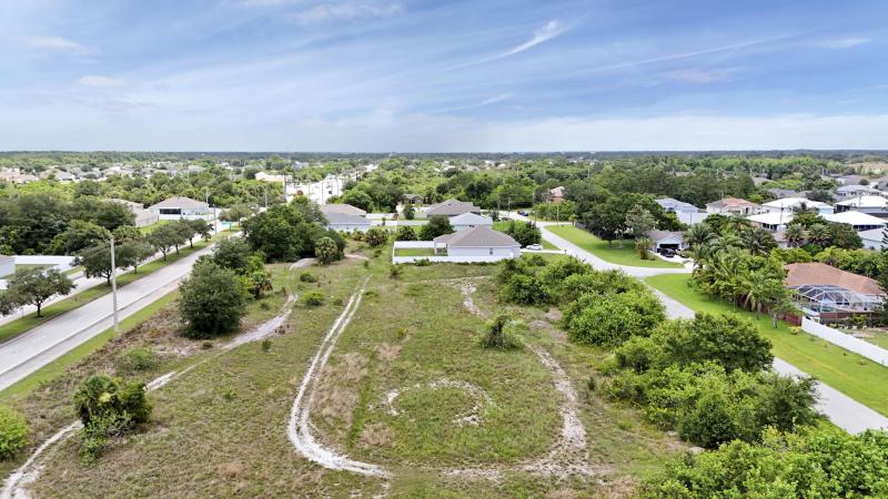  Commercial & Industrial Land Images 