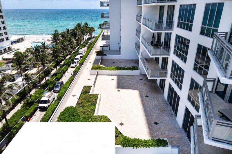  Condo & Townhome Photos