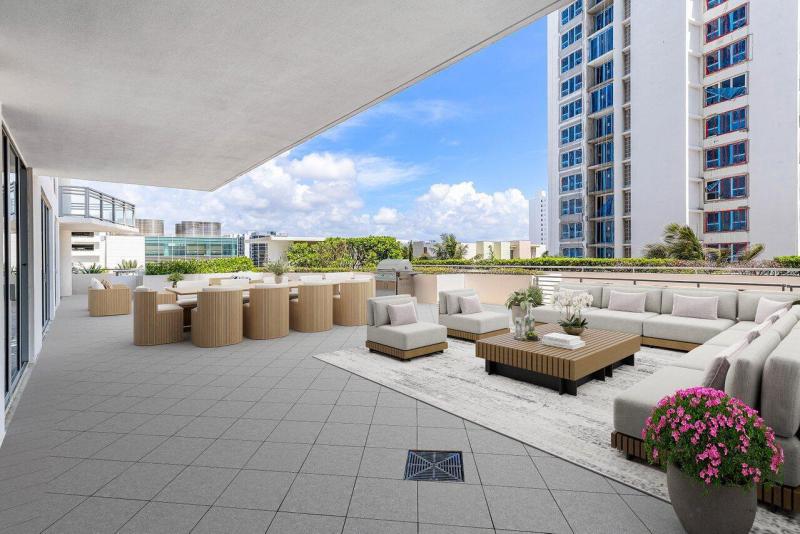  Condo & Townhome Photos