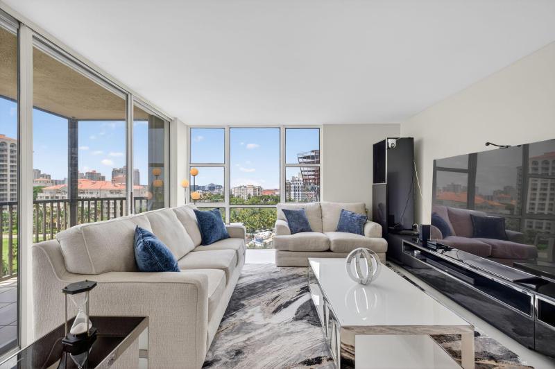  Condo & Townhome Photos