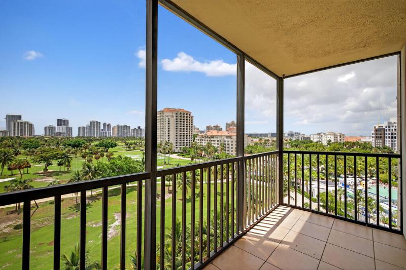  Condo & Townhome Photos