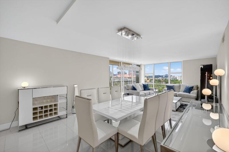 Condo & Townhome Photos