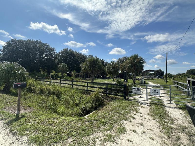  Commercial & Industrial Land Images 