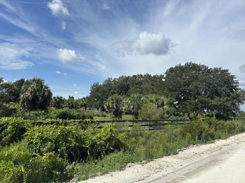  Commercial & Industrial Land Images 