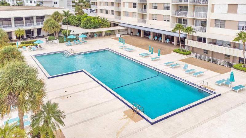  Condo & Townhome Photos