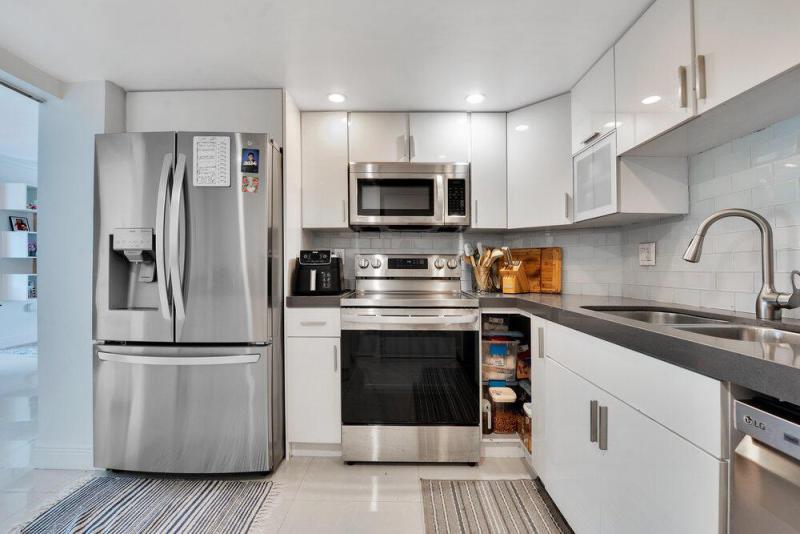  Condo & Townhome Photos