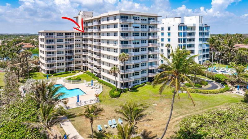  Condo & Townhome Photos