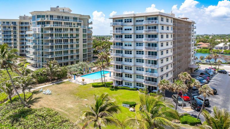  Condo & Townhome Photos