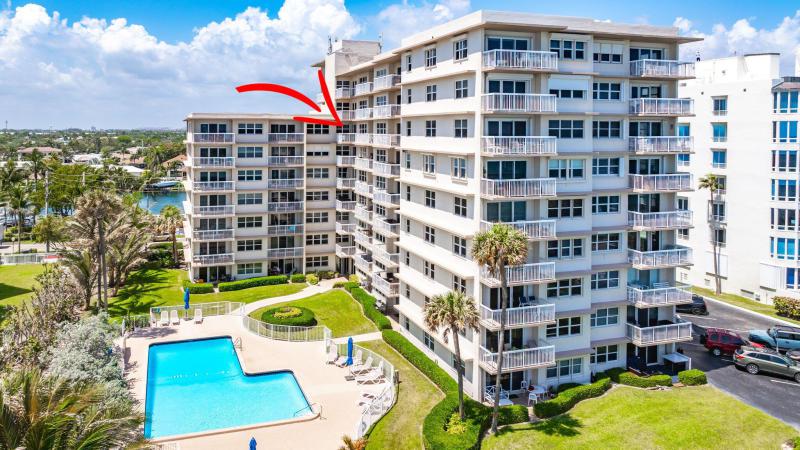  Condo & Townhome Photos