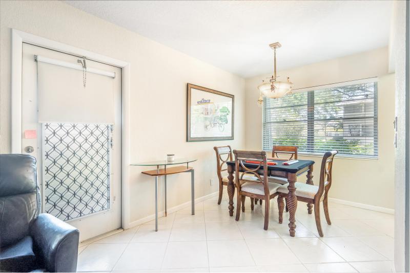  Condo & Townhome Photos