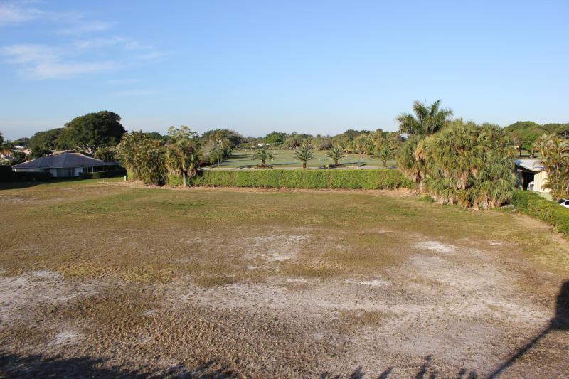  Commercial & Industrial Land Images 
