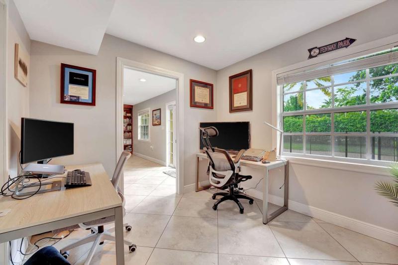  Single Family Homes Photo 11:  Plantation,  FL 33317
