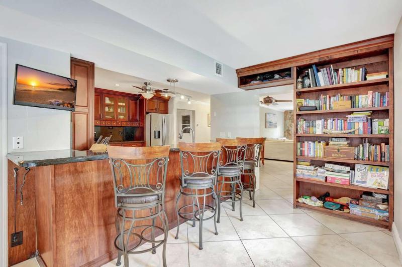  Single Family Homes Photo 13:  Plantation,  FL 33317