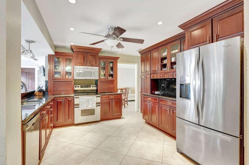  Single Family Homes Photo 14:  Plantation,  FL 33317