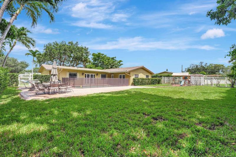  Single Family Homes Photo 2:  Plantation,  FL 33317