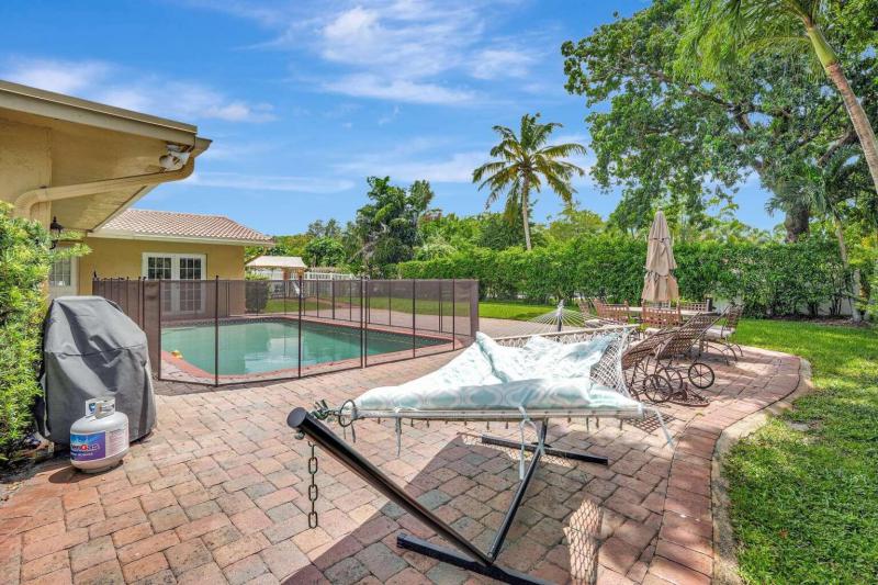  Single Family Homes Photo 3:  Plantation,  FL 33317
