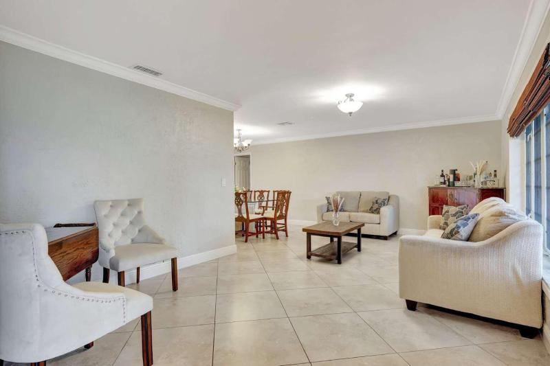  Single Family Homes Photo 5:  Plantation,  FL 33317
