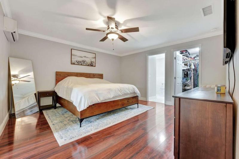  Single Family Homes Photo 7:  Plantation,  FL 33317