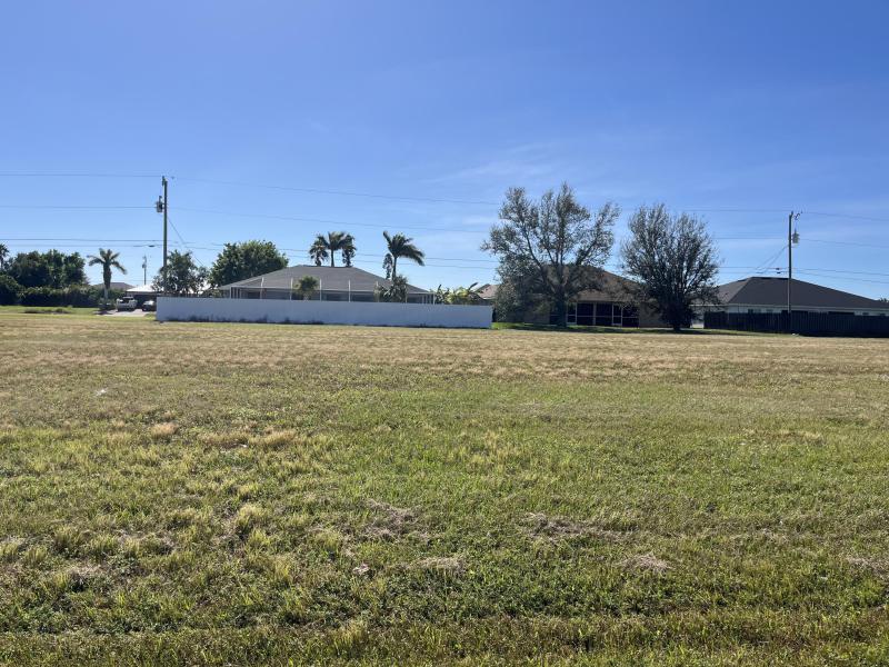  Commercial & Industrial Land Images 