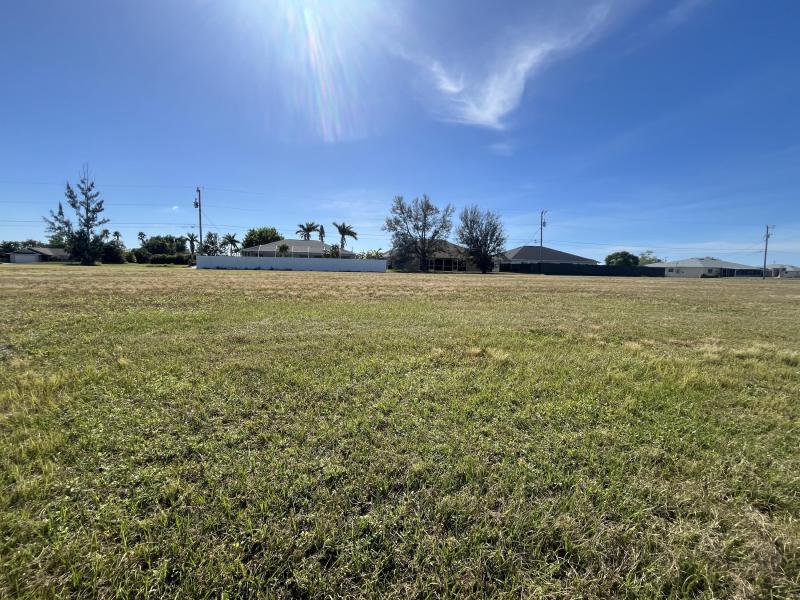  Commercial & Industrial Land Images 