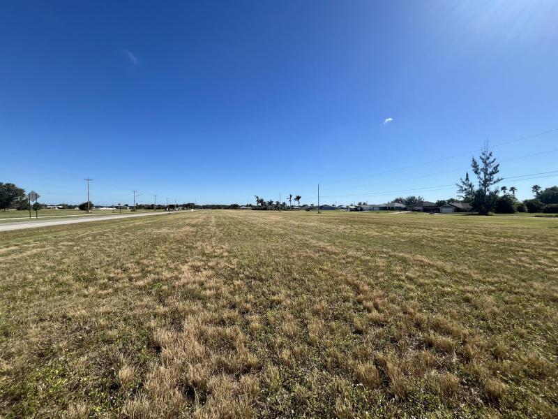  Commercial & Industrial Land Images 