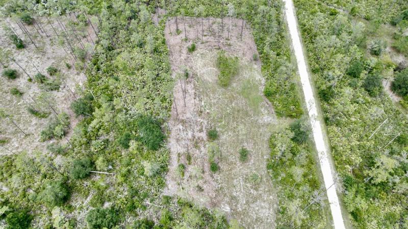  Commercial & Industrial Land Images 