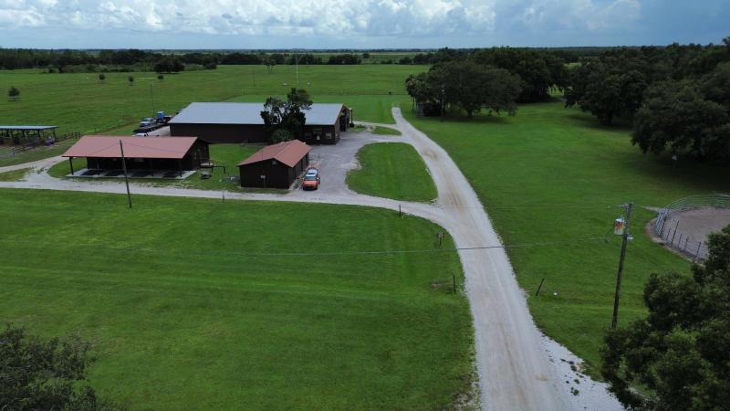  Commercial & Industrial Land Images 