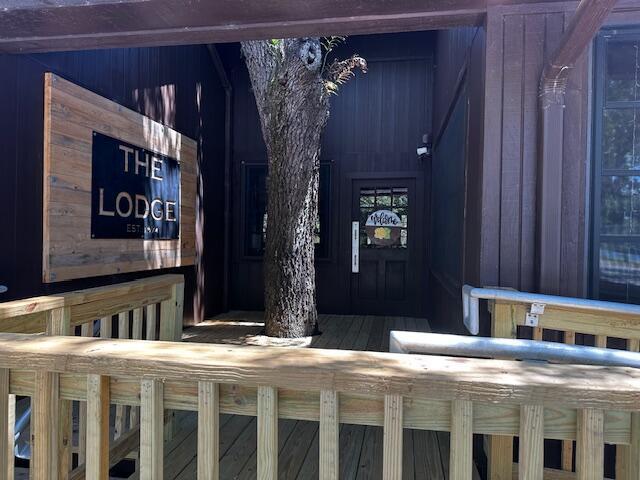  Commercial & Industrial Land Images 