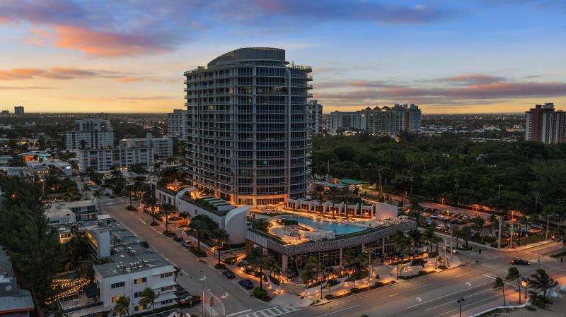  Condo & Townhome Photos
