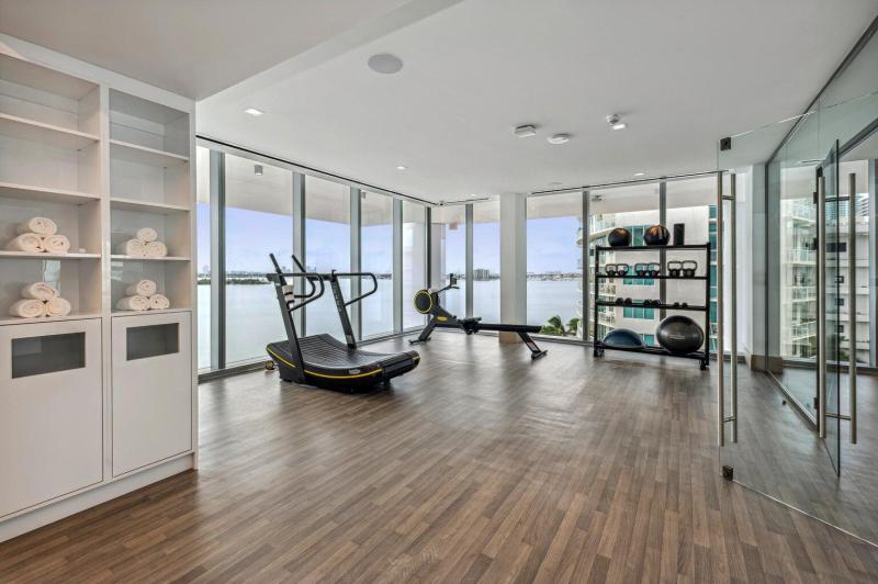 Condo & Townhome Photos